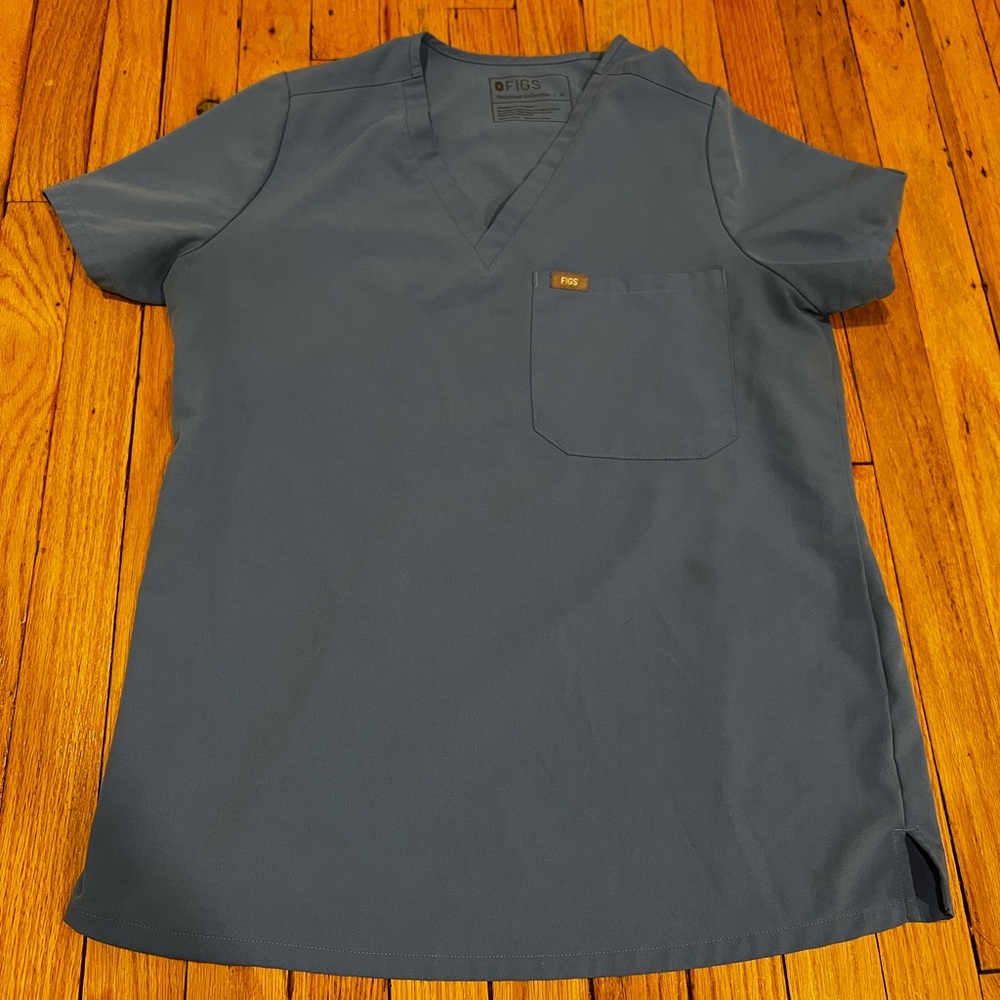 Figs women’s Catarina One Pocket Scrub Top Ceil Blue